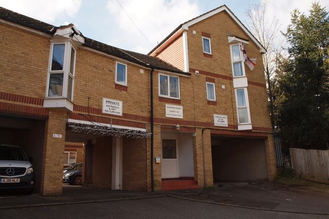 Thumbnail Duplex to rent in Milburn Road, Gillingham