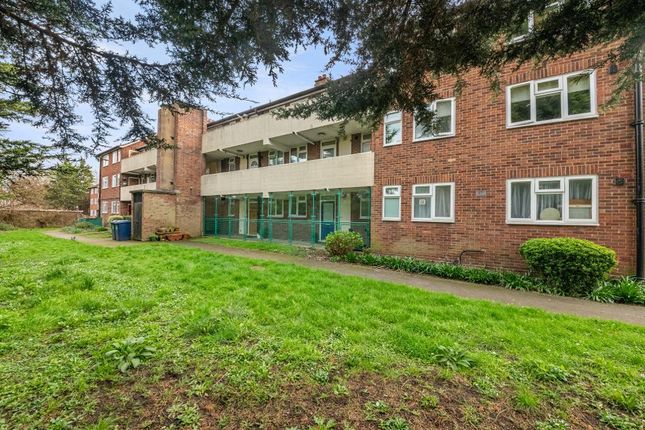 Studio for sale in Walpole Close, Ealing, London