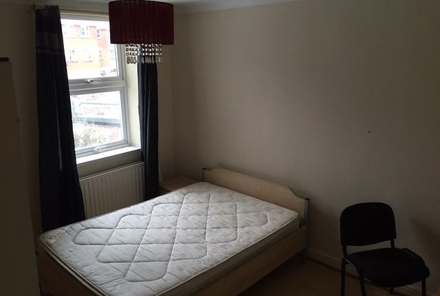 Flat 1 47 The Polygon, Polygon, Southampton photo 4