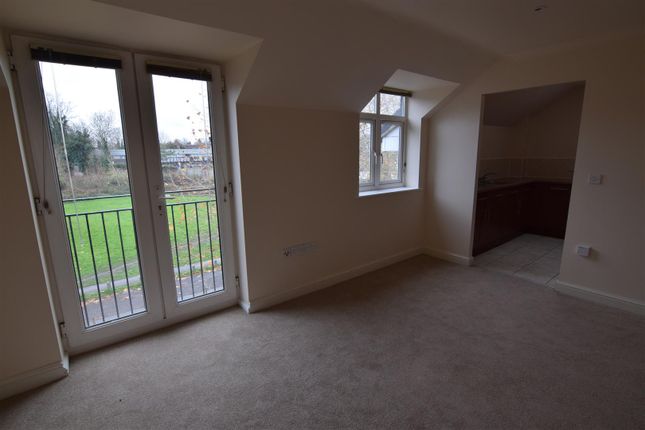 Woodville Court, Warwick photo 2