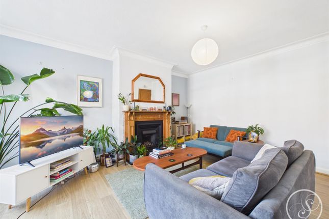 6, Pasture Place, Leeds photo 3