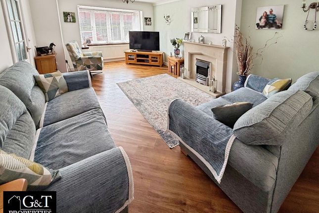 8 Hillside, Wolverhampton photo 3