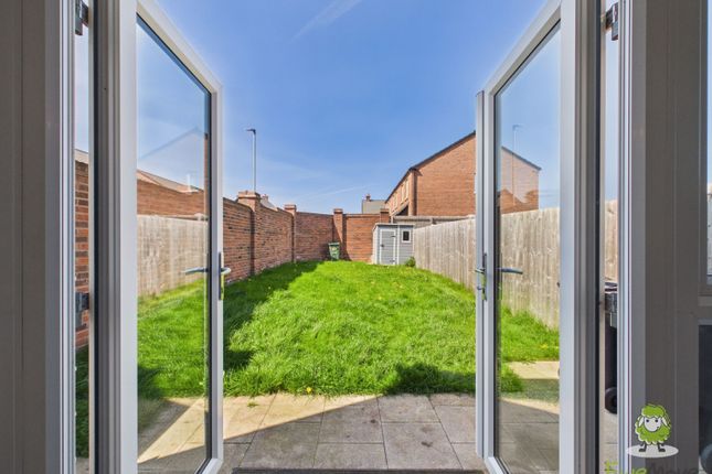 7, Withins Close, Malpas photo 2