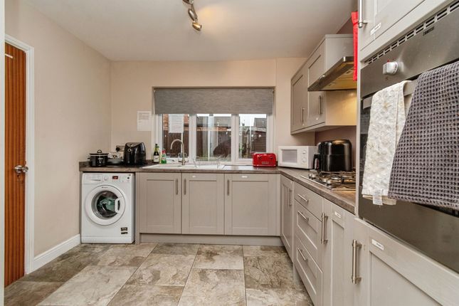 107, Friezland Lane, Walsall photo 2