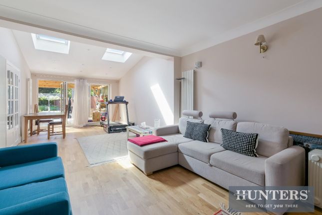 669, Great West Road, Isleworth photo 3