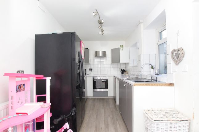 17, Gethin Terrace, Porth photo 4