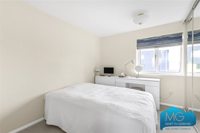 Flat for sale in New Ash Close, London