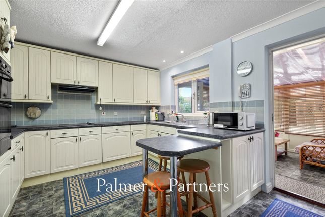 5, Bramble Way, Colchester photo 2