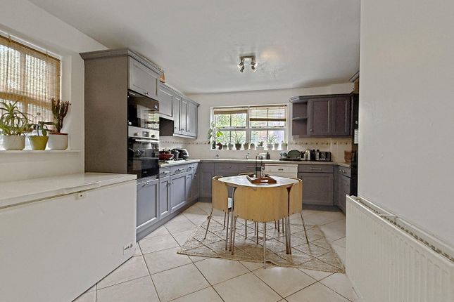 11, Clarks Wood Drive, Braintree photo 3