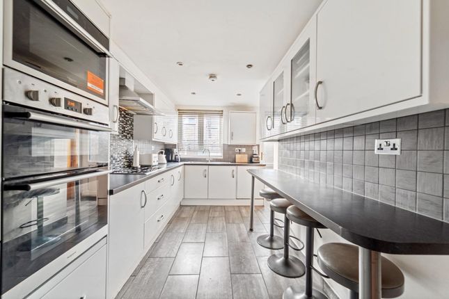 1 Longleat Close, Leicester photo 3