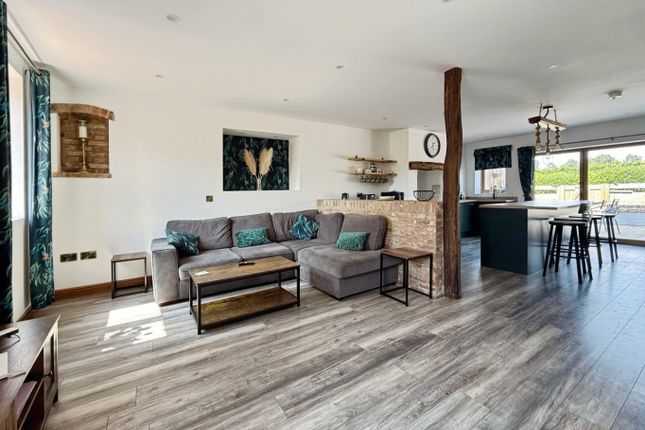 Clapham Holme Farm, Hull Road, Hull photo 3