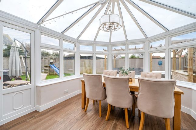 11 Mere Close, Chichester photo 4