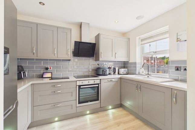 217 Auchinleck Close, Driffield, East Riding of Yorkshire photo 2