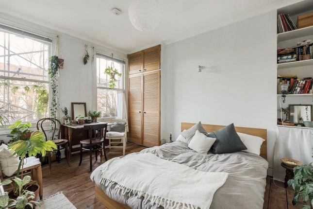 Flat 4, 138, Evering Road, London photo 4