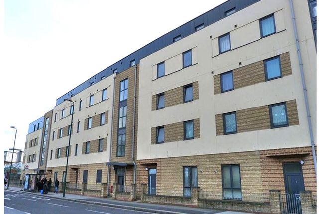 52 Hornby Court, High Road, London photo 4