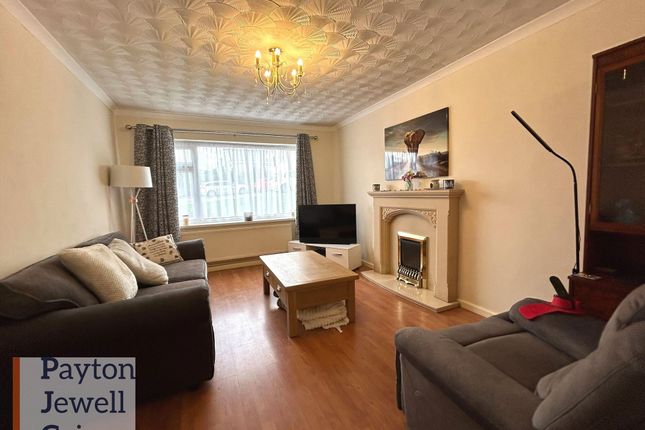 11 St. Illtyds Close, Port Talbot photo 2
