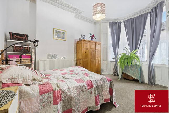 39, Belmont Road, London photo 3