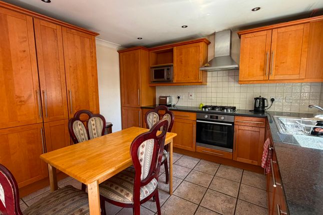101, Beechcroft Road, London photo 2