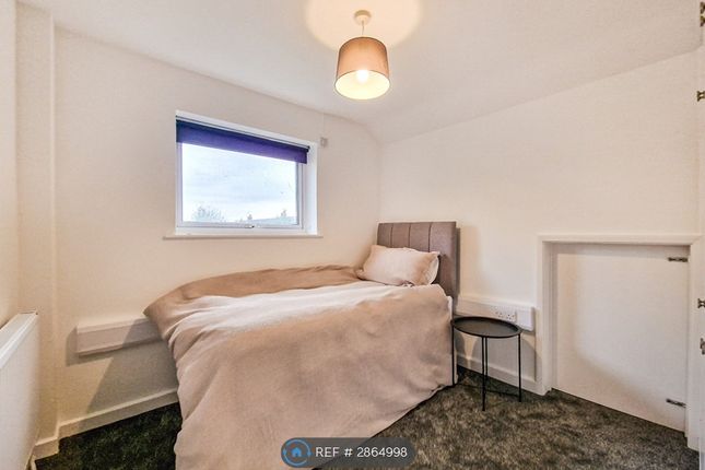 The Vicarage, The Grove, Grantham photo 4