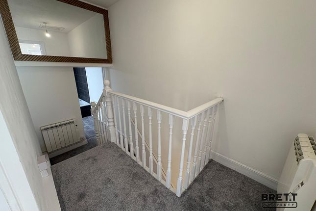 200a, Robert Street, Milford Haven photo 4