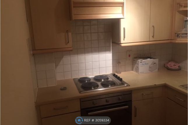 Flat  Kendrick, Kendrick Court Woods Road, London photo 5