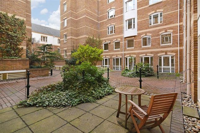 Thumbnail Flat to rent in King &amp; Queen Wharf, Rotherhithe Street, London