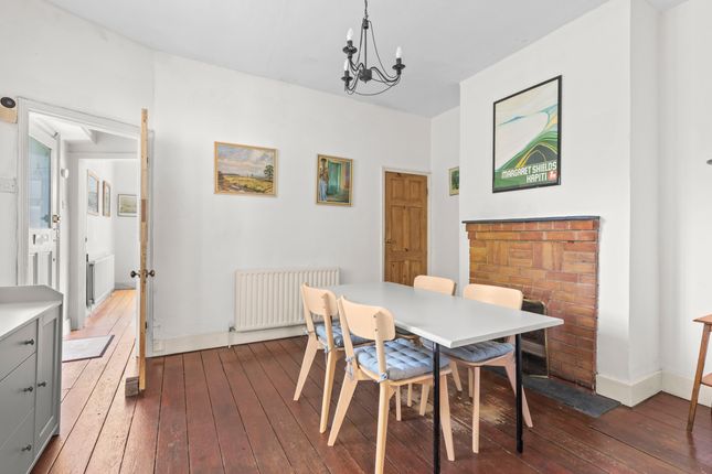 1 Southview Terrace, Bourne End photo 4