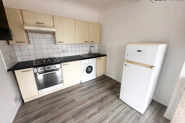 210 Hertford Road, Enfield photo 4