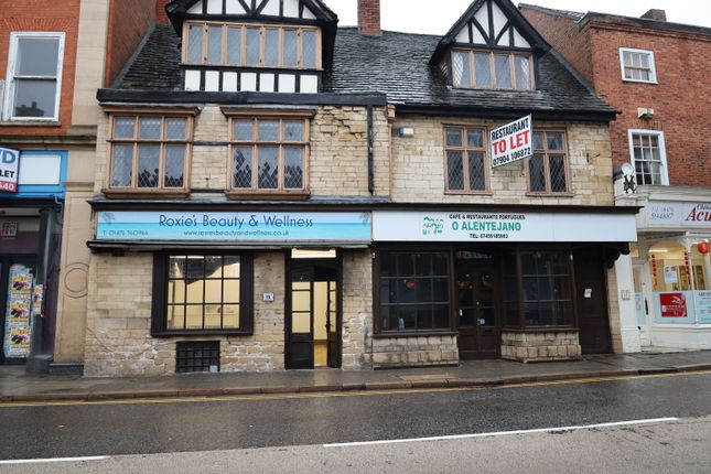 Retail premises to let in High Street, Grantham
