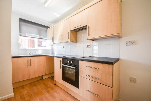 157, Senwick Drive, Wellingborough photo 4