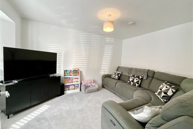 41, Cotton Grass Gardens Throapham, Sheffield photo 3