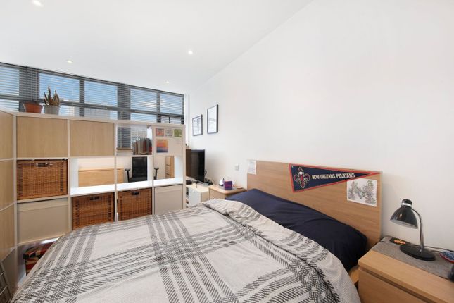26, Talbot Skyline, Imperial Drive, Harrow photo 5