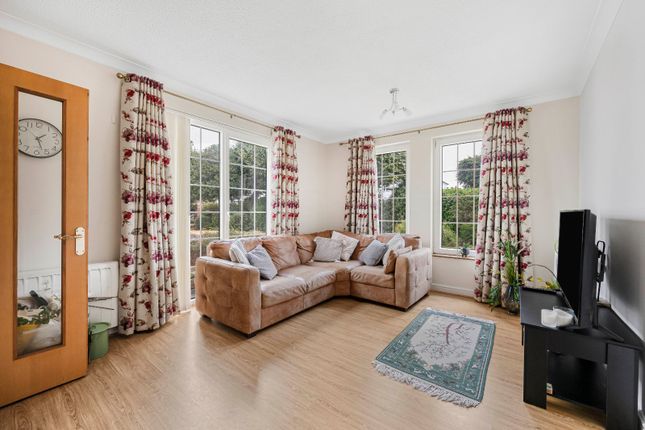 2, Pegasus Court, Cheltenham photo 2