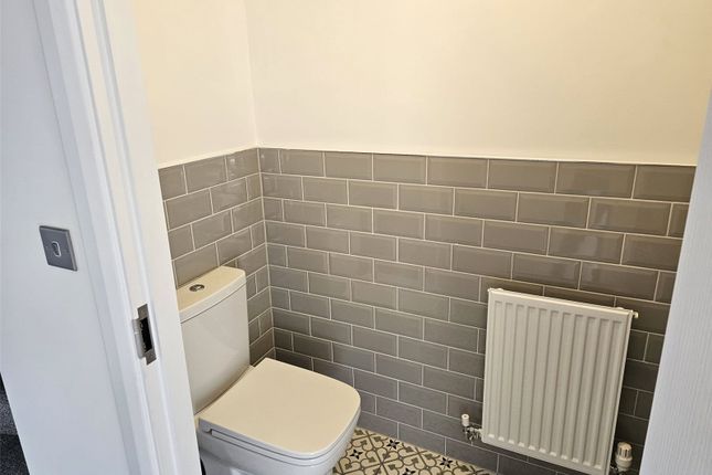 2, Lily Lane, Telford photo 4