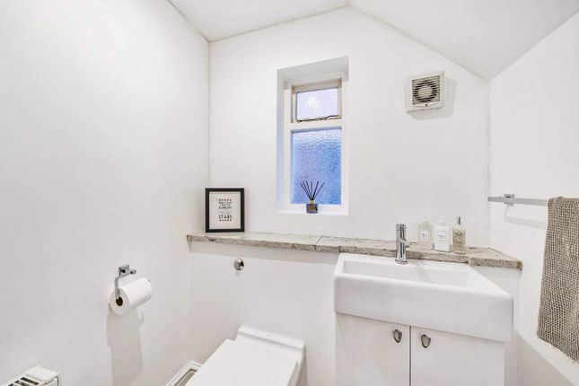 Flat for sale in Sarre Road, London