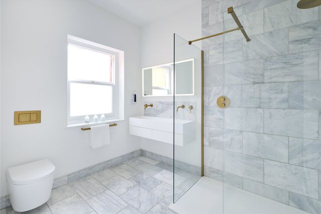 En Suite Shower Room
