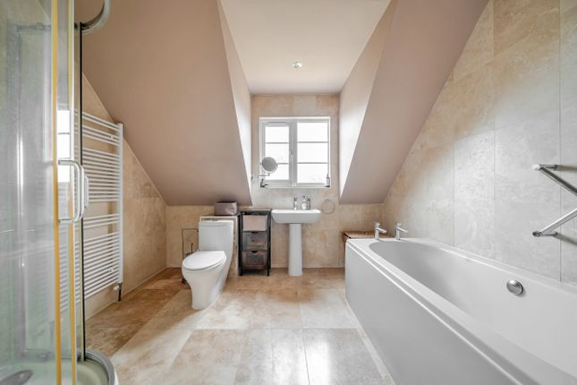 83, Dumont Avenue, Clacton-on-Sea photo 3