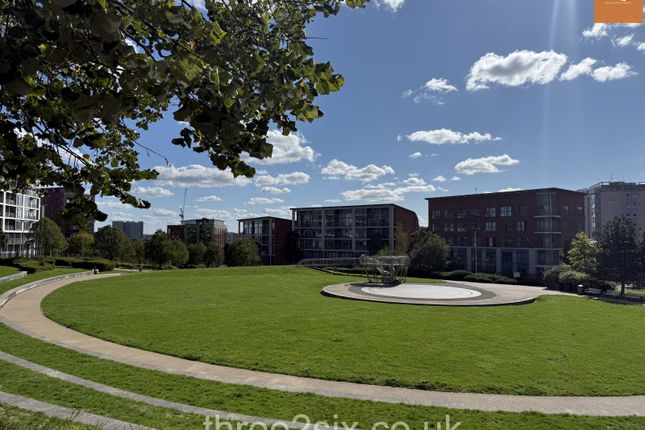 Beautiful Two Bedroom Apartment With Balcony Overlooking Park Central