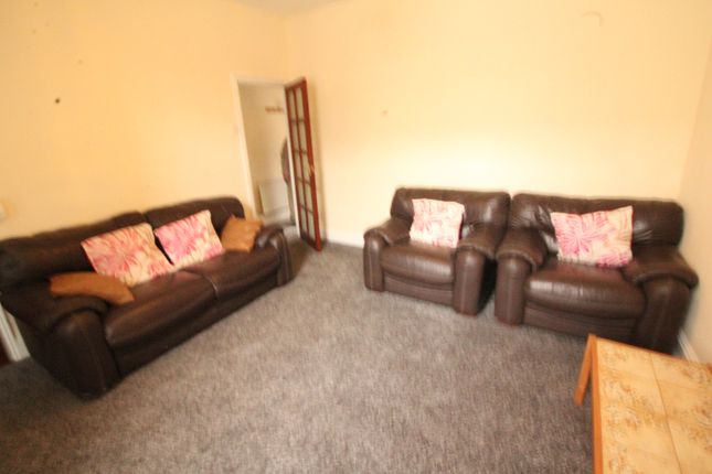 35, Belle Grove West, Newcastle upon Tyne photo 3
