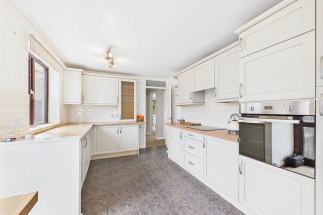 8, Hermitage Way, Whitby photo 3
