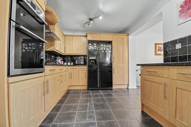 29, Luneburg Place, Scunthorpe photo 4