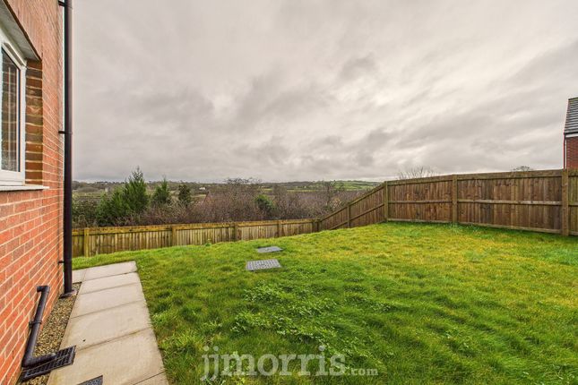 80 Tasker Way, Haverfordwest photo 4