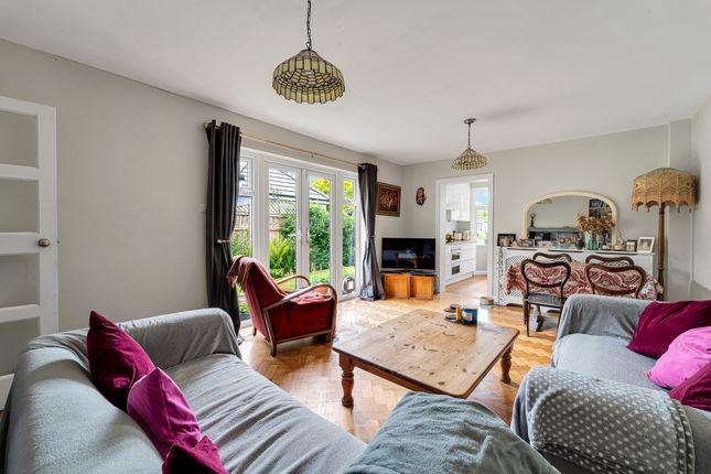 119, Fordbridge Road, Ashford photo 3