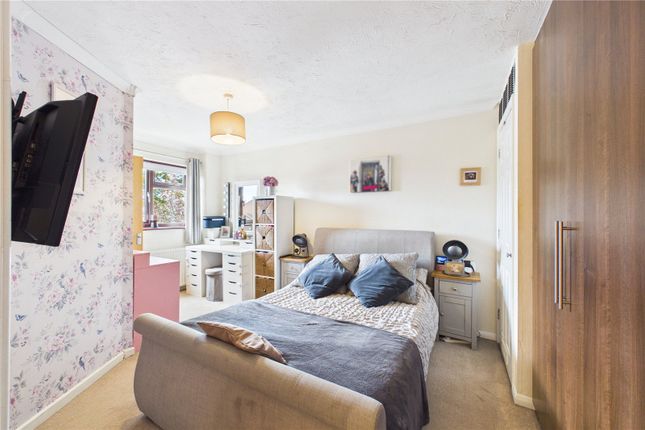20, Alderfield Close, Reading photo 4