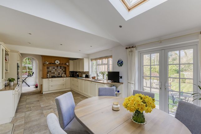 Dalewood, London Road, Ascot photo 4