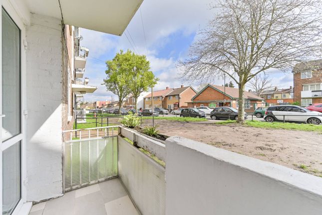 Flat for sale in Denmark Road, South Norwood, London