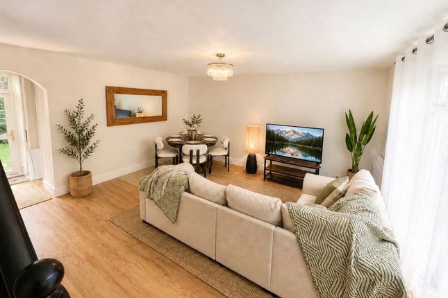 3 Beech Cottages, Lydiat Lane, Alderley Edge photo 4