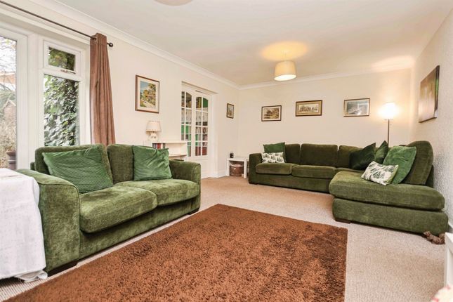 8, Acres Road, Brierley Hill photo 2