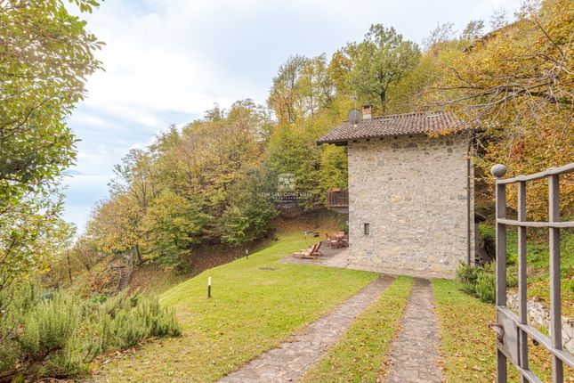Detached house for sale in 22010 Plesio, Province Of Como, Italy