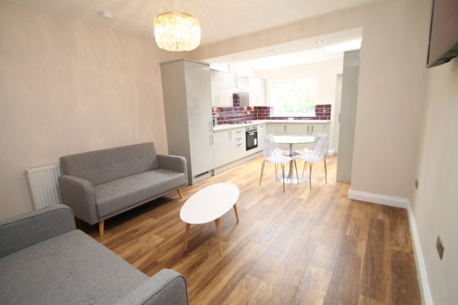 Hartley Grove, Leeds photo 4